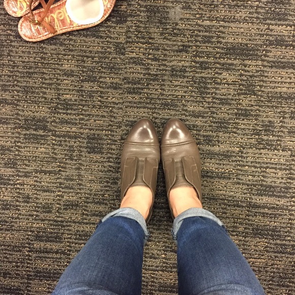 cap toe shoes womens